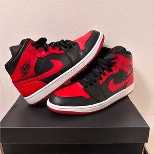 Air Jordan 1 Mid Bred Banned 2020 Black Red Sneakers 554724-074 Men Size 11 PADS